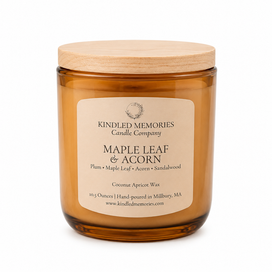 Maple Leaf & Acorn - Coconut Apricot Wax Candle
